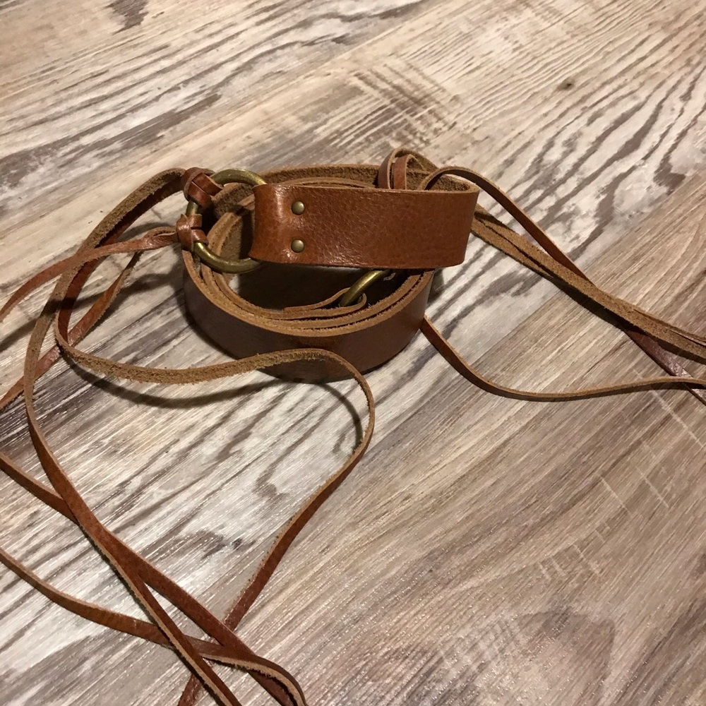 Brown leather tie belt long fringe brass hardware - Picture 3 of 8